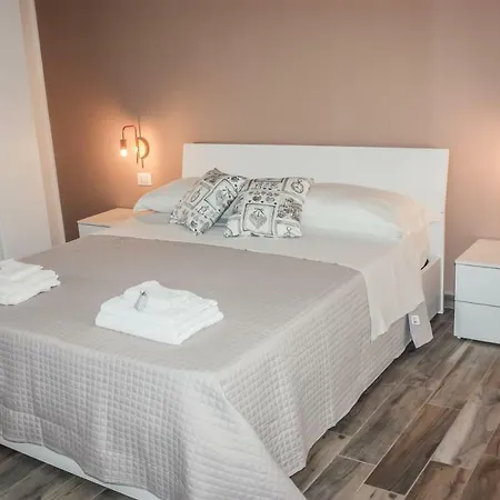 Un Posto Al Sole * סירקוזה