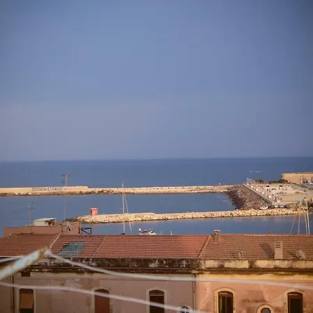 Un Posto Al Sole סירקוזה